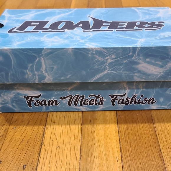 Floafers-Men's Water Shoes - Brown With Gold Accent. - Picture 9 of 9